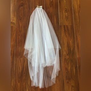 Two-Tier Fingertip Length Veil